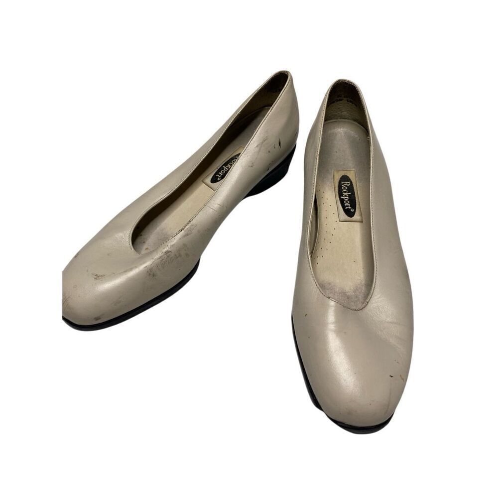 Flawed Rockport Beige Square Toe Low Heel Shoes Womens 8M Dry Rot Art Project
